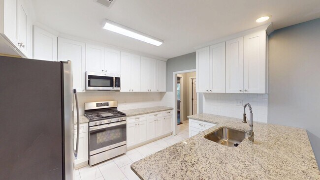 Building Photo - 3573 Galloway Ave