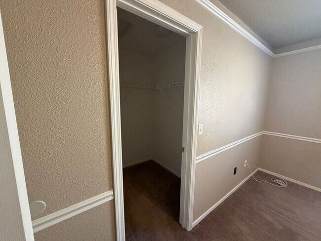 Building Photo - 2340 Sapphire Ridge Way