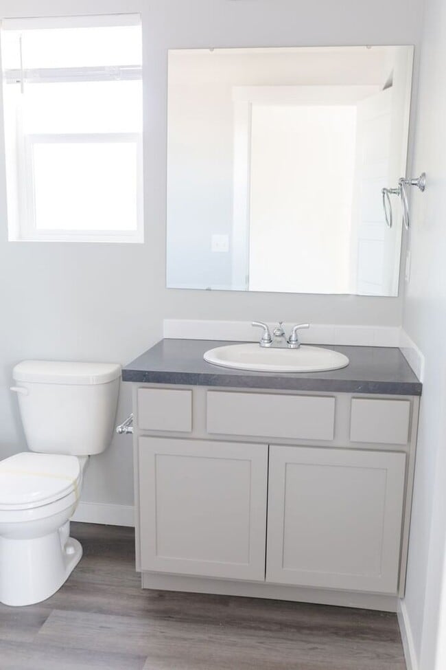 Building Photo - Townhomes at Jericho