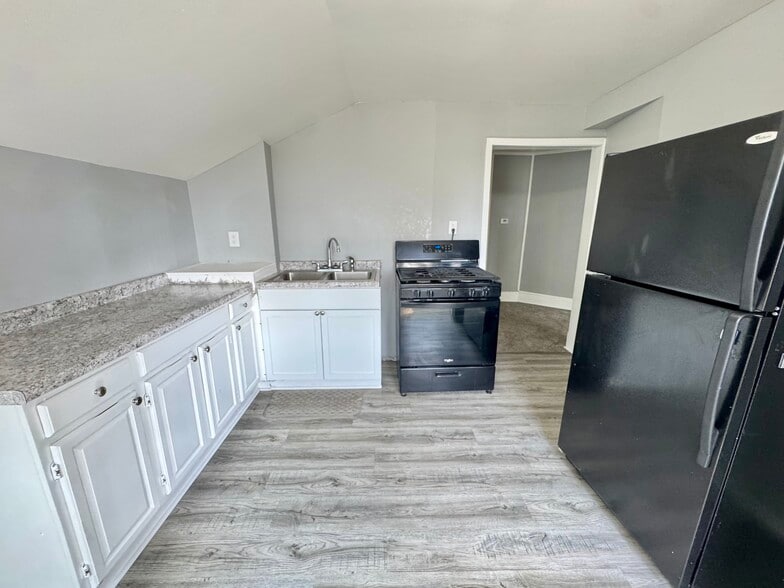 Building Photo - 3030 Indian Rd