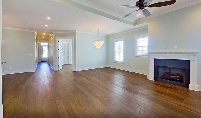 Building Photo - 465 Karcher Ave