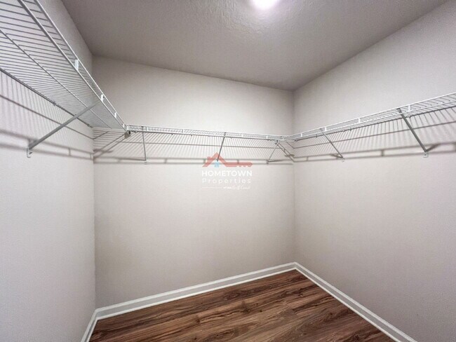Building Photo - 6351 Burrow Ln