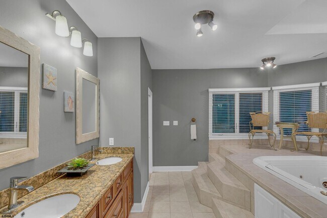 Building Photo - 209 Shady Knoll Ln