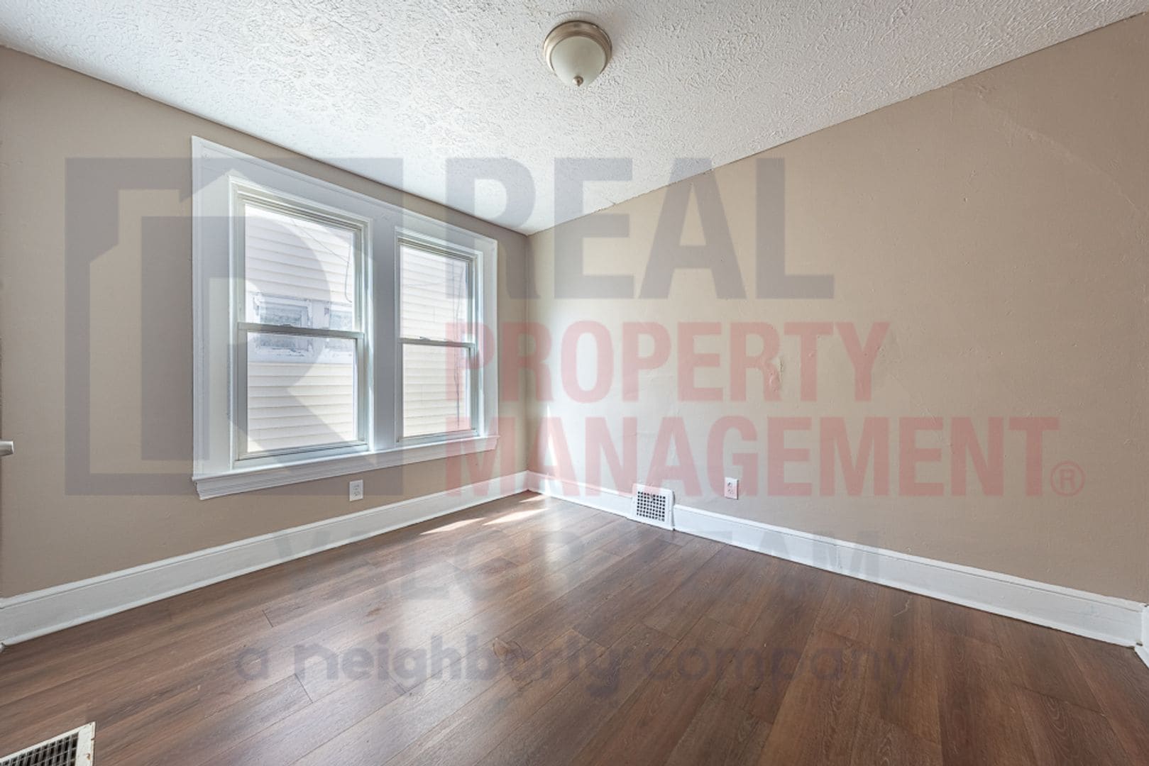 Building Photo - 15714 Huntmere Ave