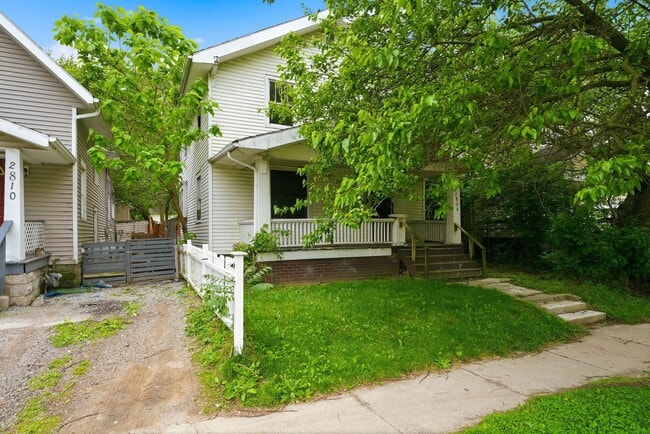 Building Photo - Freshly Updated 3BR Home