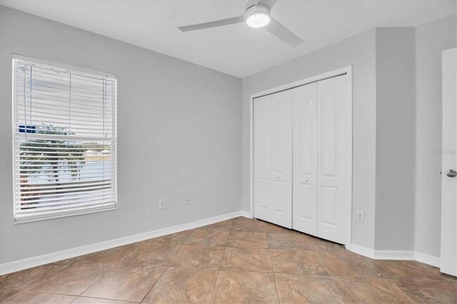 Building Photo - 11102 Lakeside Vista Dr