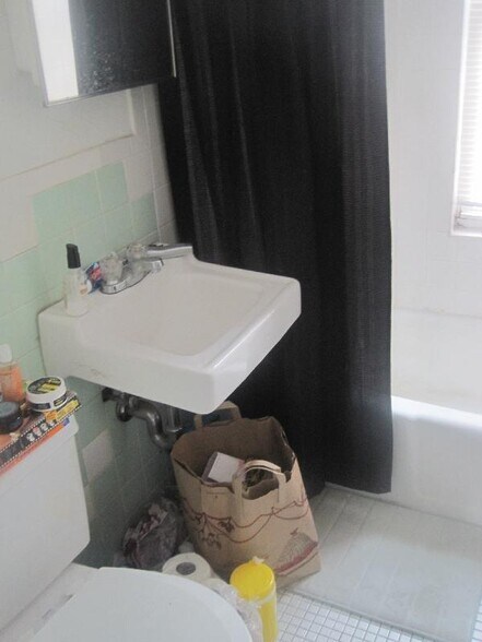 Building Photo - 28 S Huntington Ave