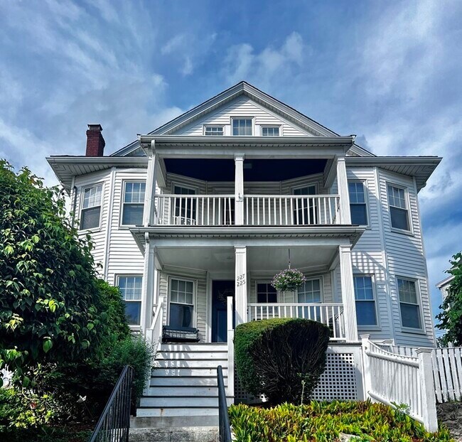 Building Photo - 225-227-227 Trapelo Rd