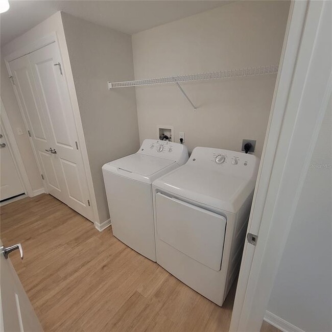 Building Photo - 6515 Brook Village Cove