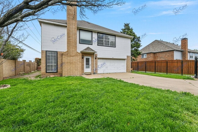 Building Photo - 3211 Wessex Cir