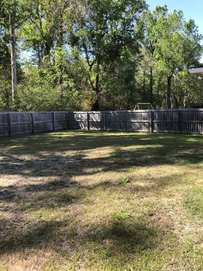 Building Photo - 202 Sprucepine Rd