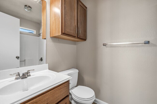 Building Photo - AUGUST 2026 MOVE IN!  Great 4 Bedroom 4 Bathroom Home