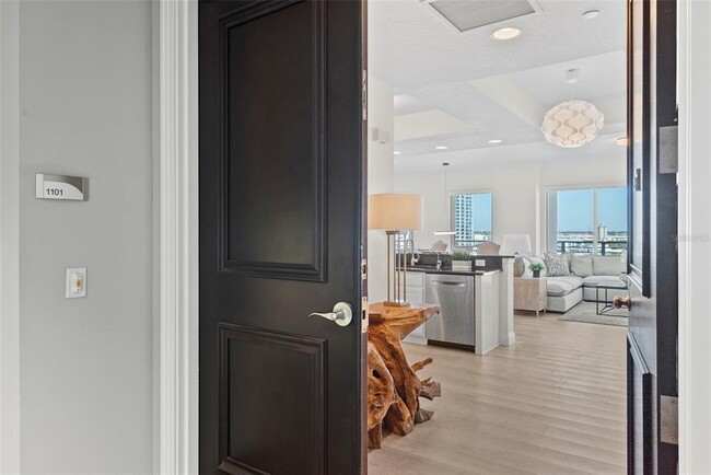 Building Photo - 449 S 12th St