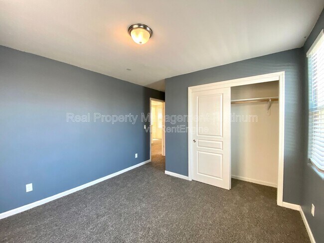 Building Photo - 2534 Mustang Dr