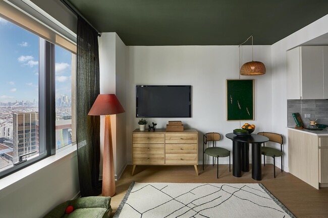 Building Photo - 505 Summit Ave