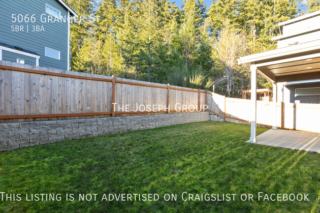 Building Photo - Sun-filled 5 bed in Bremerton