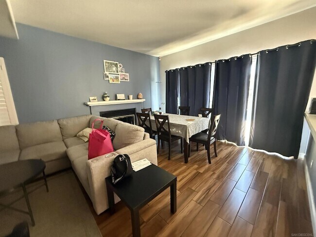 Building Photo - 4155 Caminito Cassis