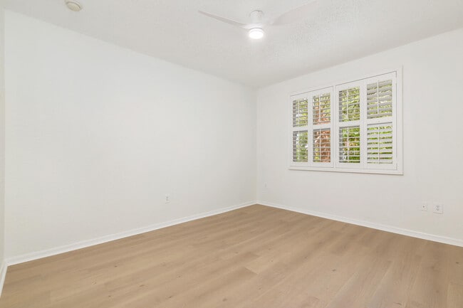 Building Photo - 1805 N Flagler Dr