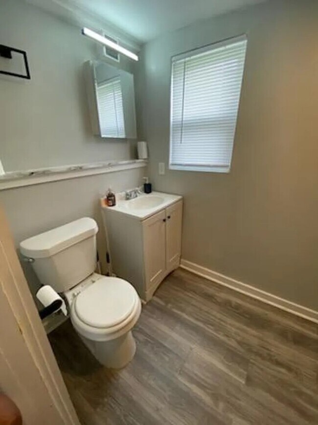 Building Photo - 221-233 Washington