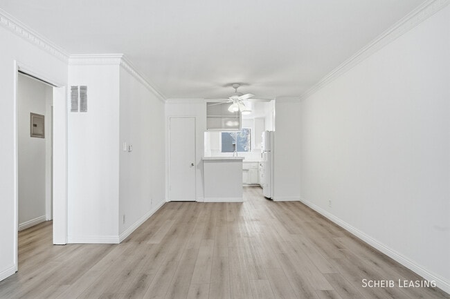 Building Photo - 426 Rexford Dr