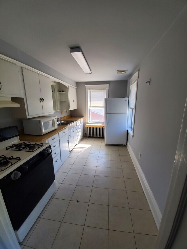 Kitchen - 745 Bosler Ave