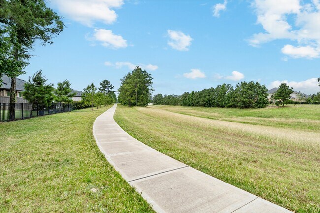 Building Photo - 10191 Bayou Oaks Dr