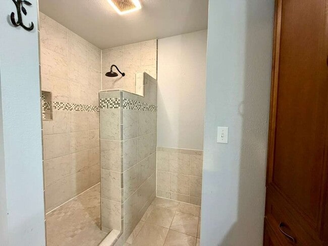 Building Photo - Beautiful single-story home on a corner lot in New Braunfels!