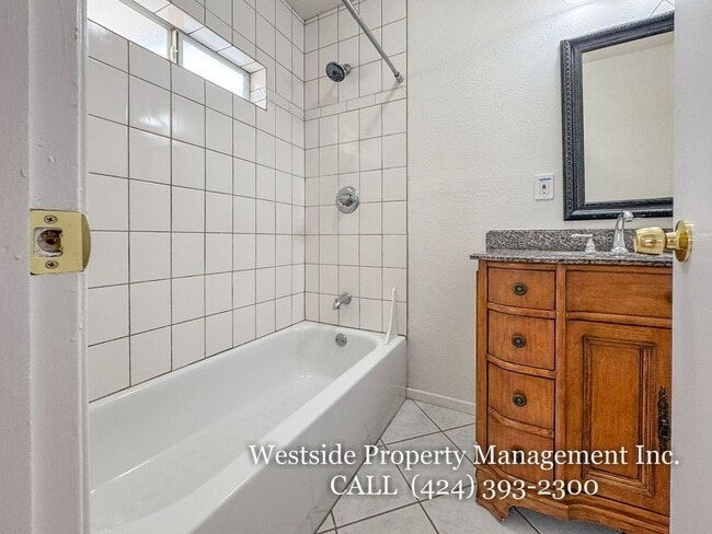 Building Photo - 4459 W 136th St