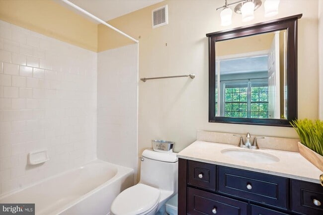 Building Photo - 45478 Whistling Terrace