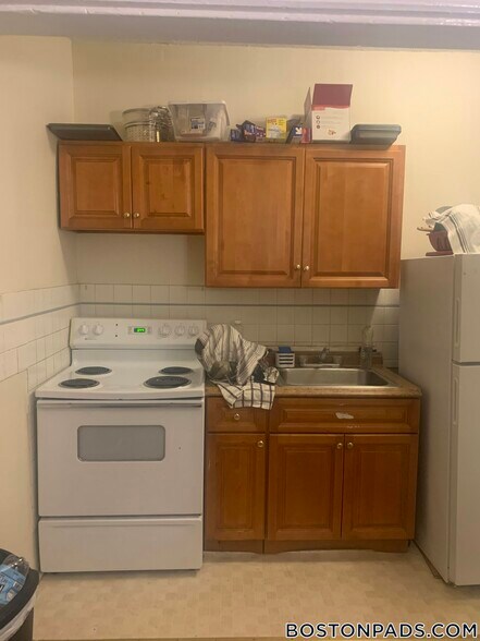 Building Photo - 883 Huntington Ave