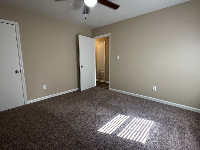 Building Photo - """~132 Stoneybrooks Place