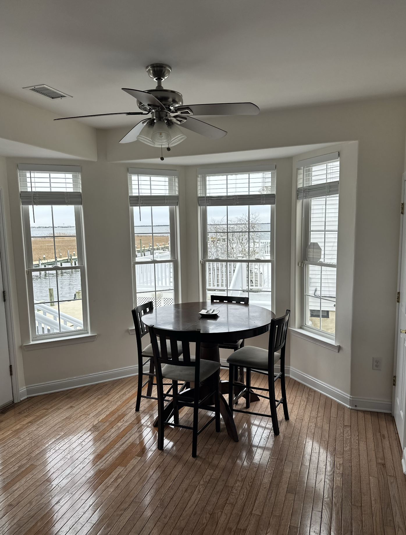 Eat-in kitchen with bay views - 26 Bowsprit Dr