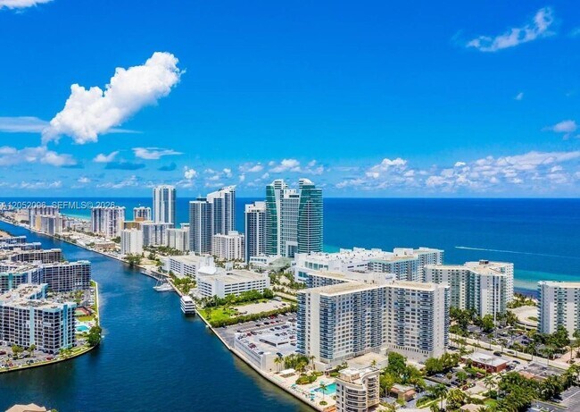 Building Photo - 3800 S Ocean Dr