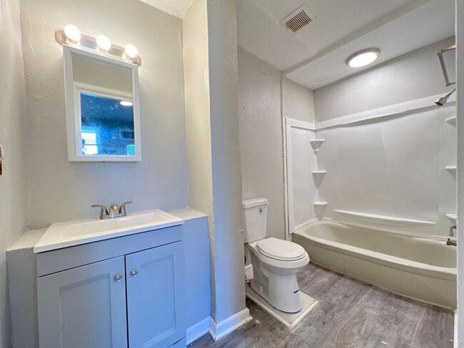 Building Photo - Baltimore Estate