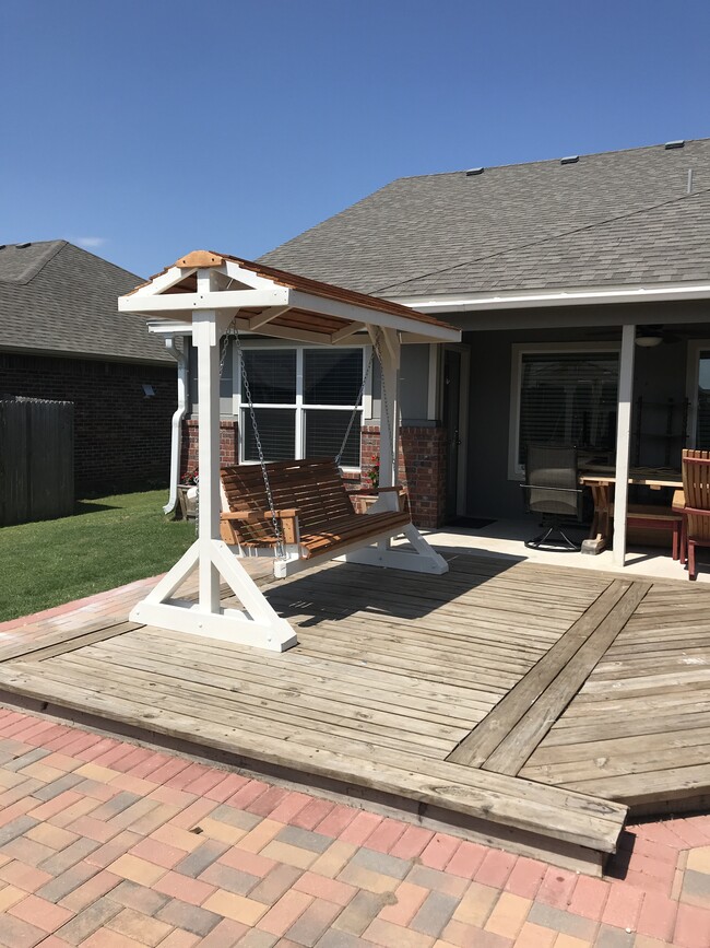 Bring your swing for the deck or yard. - 7303 S Laurel Pl