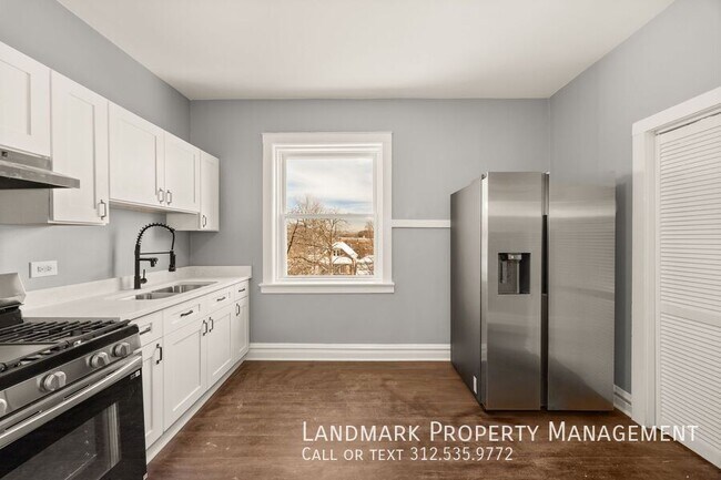 Building Photo - 1843 W 54th St