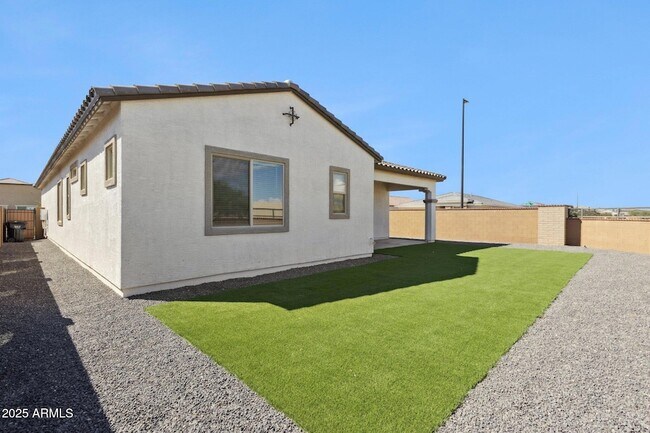 Building Photo - 531 S Owl Dr