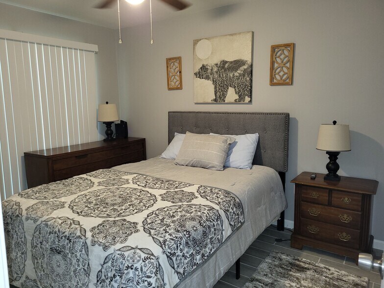 Building Photo - 2724 Arnold Tenbrook Ct