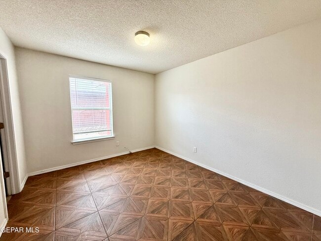 Building Photo - 12720 Tierra Mina Dr