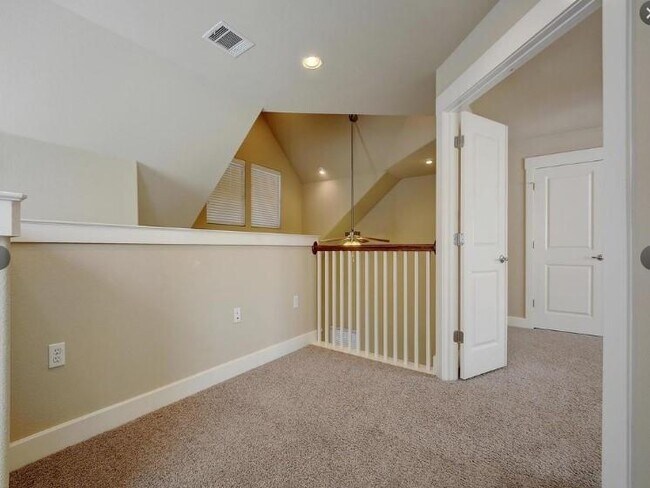 Building Photo - 1601 Miriam Ave