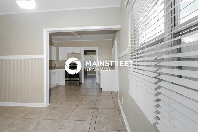 Building Photo - 3 Bedroom Pet-Friendly Home in West Palm Beach, FL with Main Street Renewal