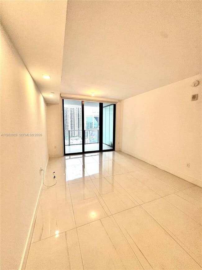 Building Photo - 1010 Brickell Ave