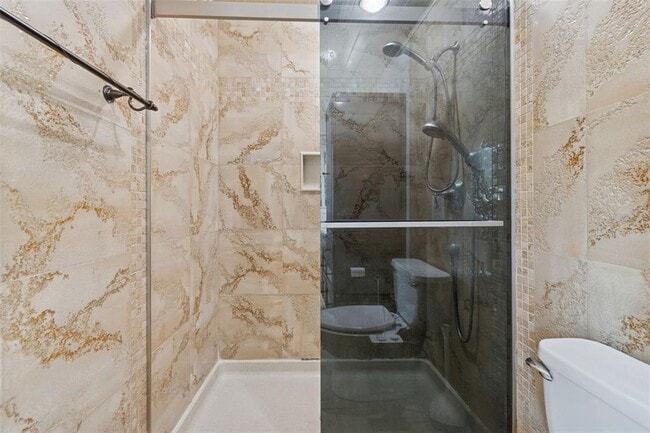 Building Photo - 4720 Heath Ave