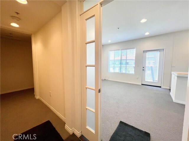 Building Photo - 6020 S Seabluff Dr