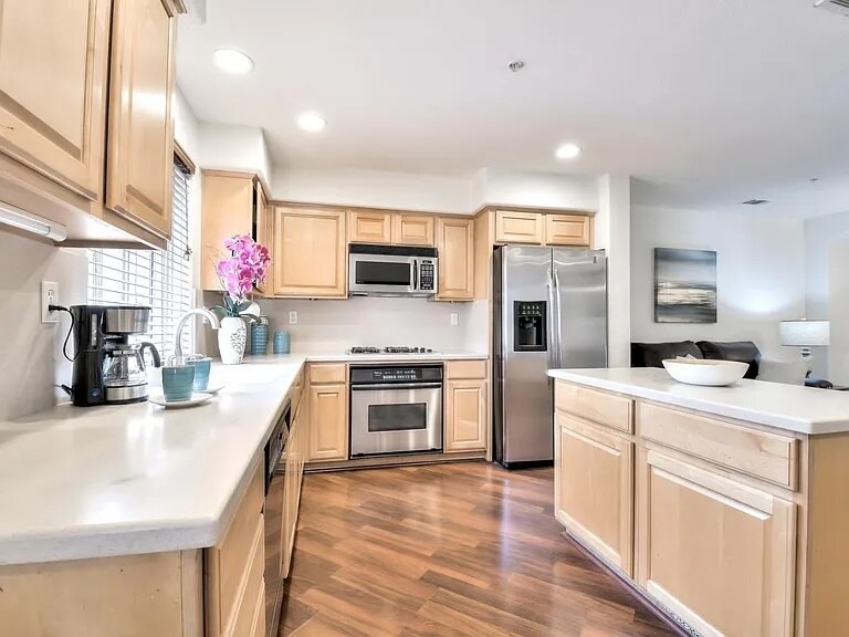 Building Photo - 3271 Shiraz Pl