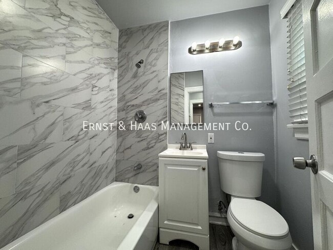 Building Photo - 1119 St Louis Ave