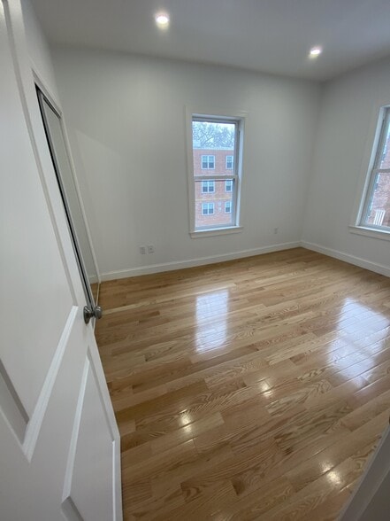 Building Photo - 141 Prospect St