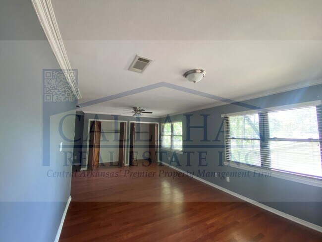 Building Photo - Jacksonville Foxwood Home