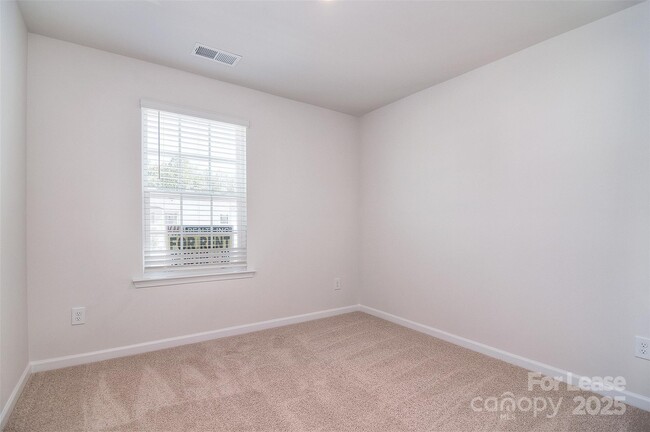 Building Photo - 5155 Hyrule Dr