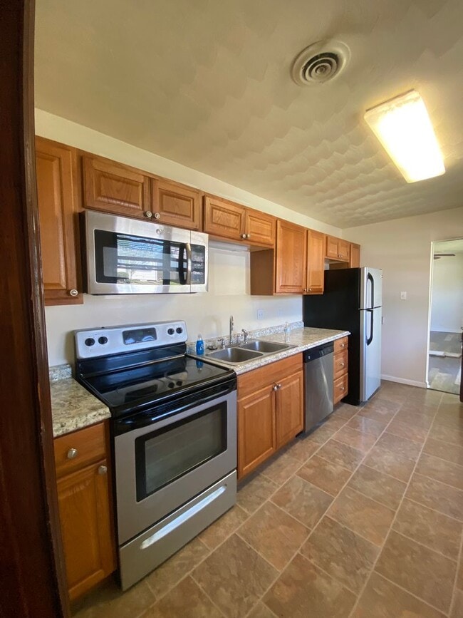 Building Photo - Single Family Home Close to Military bases in Diamond Springs Rd. area